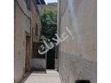 للبيع بيت عربي مكون من ٣ شقق بحي البياض طابو أخضر ٢٤٠٠ سهم