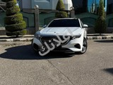 Mercedes-Benz E200