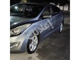 كاملة مسكرة 