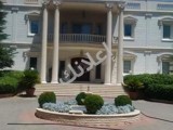 للبيع قصر بمنطقة يعفور طابو اخضر سكني مخدم طابقين ملكي فرش سبر