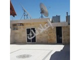 بناية بحالة جيدة كل طابق به ٥ غرف العنوان المعرة الحي الغربي