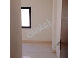 شقا اول جرمانة للبيع ط٤ غرفا وصالا ومنافع معا برندا كسوا سبر جنل لمول 
